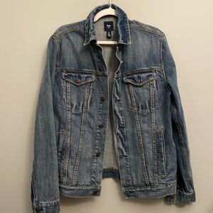 Men’s Gap denim jacket NWOT